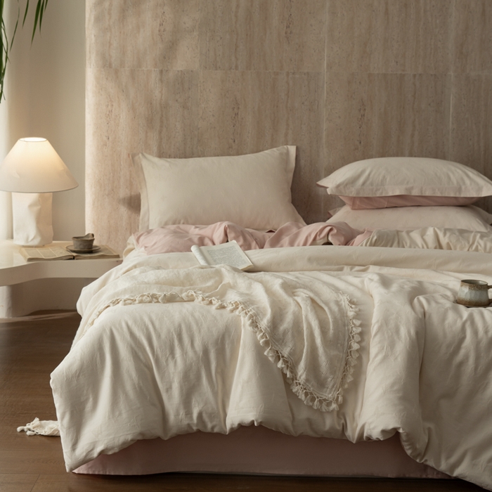 91家纺网 家纺一手货源 找家纺 爱思佳 2026新款A类全棉60s浮雕亮面提花系列四件套 蝶舞-粉