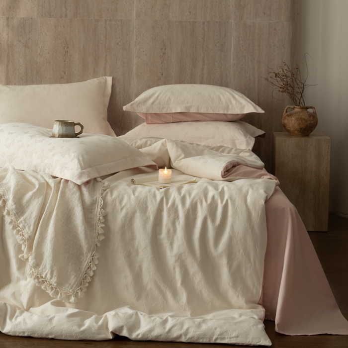 爱思佳 2026新款A类全棉60s浮雕亮面提花系列四件套 蝶舞-粉