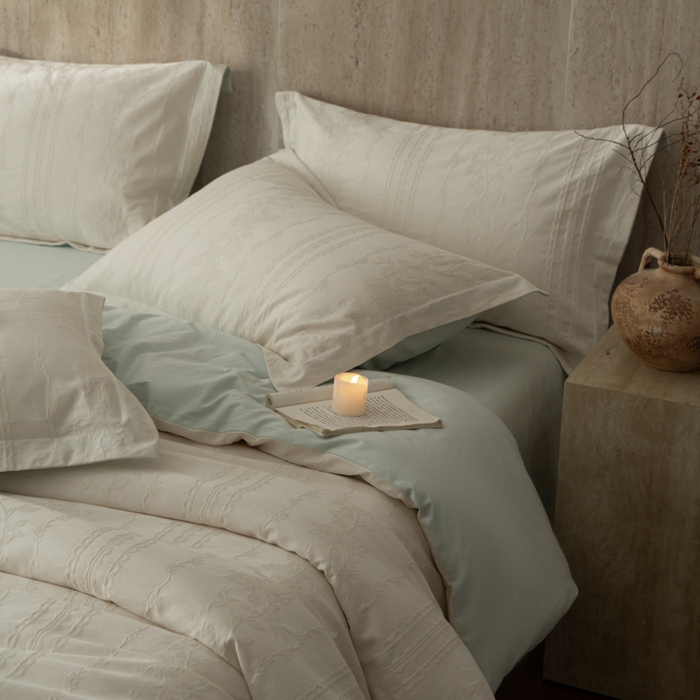 91家纺网 家纺一手货源 找家纺 爱思佳 2026新款A类全棉60s浮雕亮面提花系列四件套 花漾-蓝