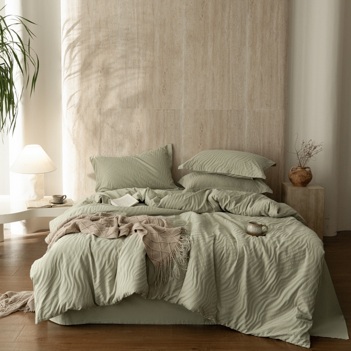 91家纺网 家纺一手货源 找家纺 爱思佳 2026新款A类全棉60s浮雕亮面提花系列四件套 杰斯绿