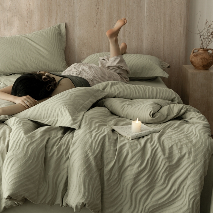 91家纺网 家纺一手货源 找家纺 爱思佳 2026新款A类全棉60s浮雕亮面提花系列四件套 杰斯绿