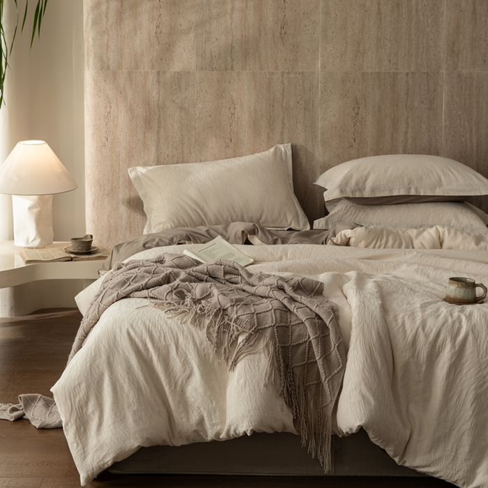 91家纺网 家纺一手货源 找家纺 爱思佳 2026新款A类全棉60s浮雕亮面提花系列四件套 克拉-灰