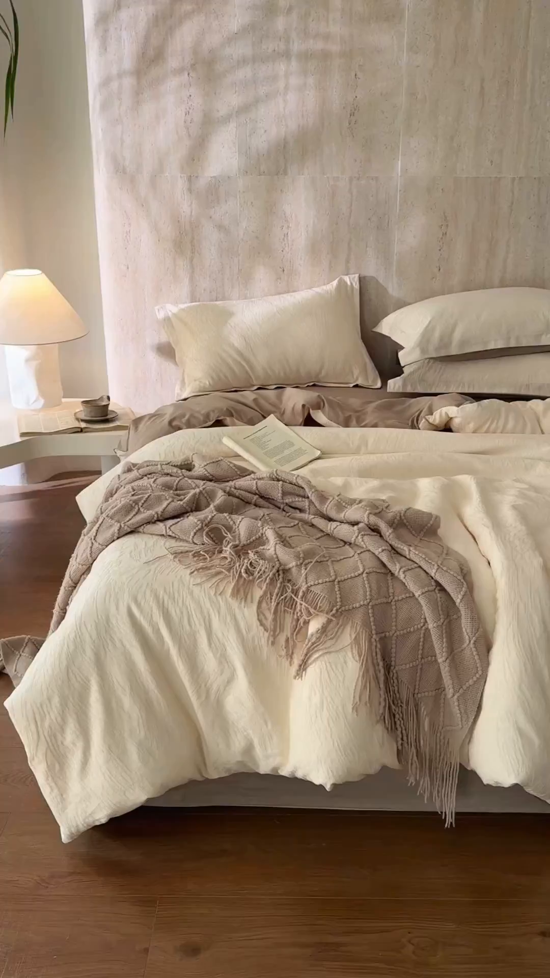 91家纺网 家纺一手货源 找家纺 爱思佳 2026新款A类全棉60s浮雕亮面提花系列四件套 克拉-灰