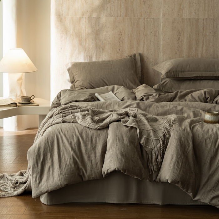 91家纺网 家纺一手货源 找家纺 爱思佳 2026新款A类全棉60s浮雕亮面提花系列四件套 里约灰