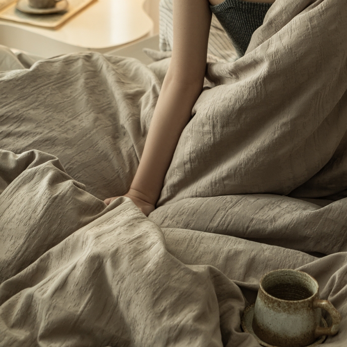 91家纺网 家纺一手货源 找家纺 爱思佳 2026新款A类全棉60s浮雕亮面提花系列四件套 里约灰