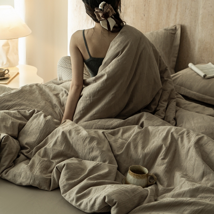 91家纺网 家纺一手货源 找家纺 爱思佳 2026新款A类全棉60s浮雕亮面提花系列四件套 里约灰