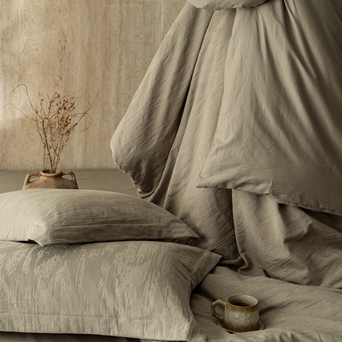 91家纺网 家纺一手货源 找家纺 爱思佳 2026新款A类全棉60s浮雕亮面提花系列四件套 里约灰