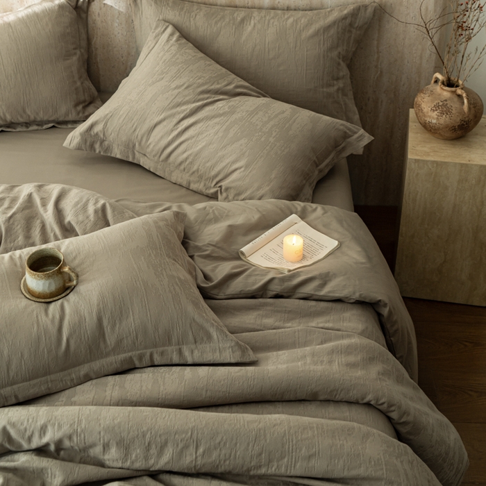 91家纺网 家纺一手货源 找家纺 爱思佳 2026新款A类全棉60s浮雕亮面提花系列四件套 里约灰