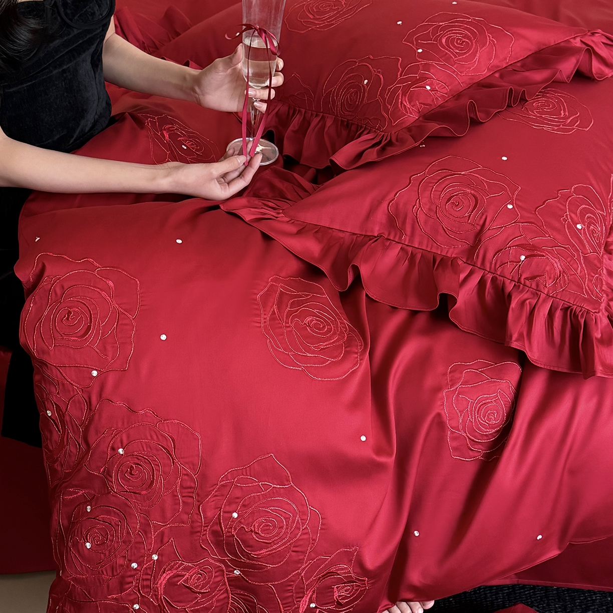 91家纺网 家纺一手货源 找家纺 （总）鹿班家居 2026春季新品100S长绒棉精密刺绣系列四件套-玫瑰祈愿（标准会员-20元）