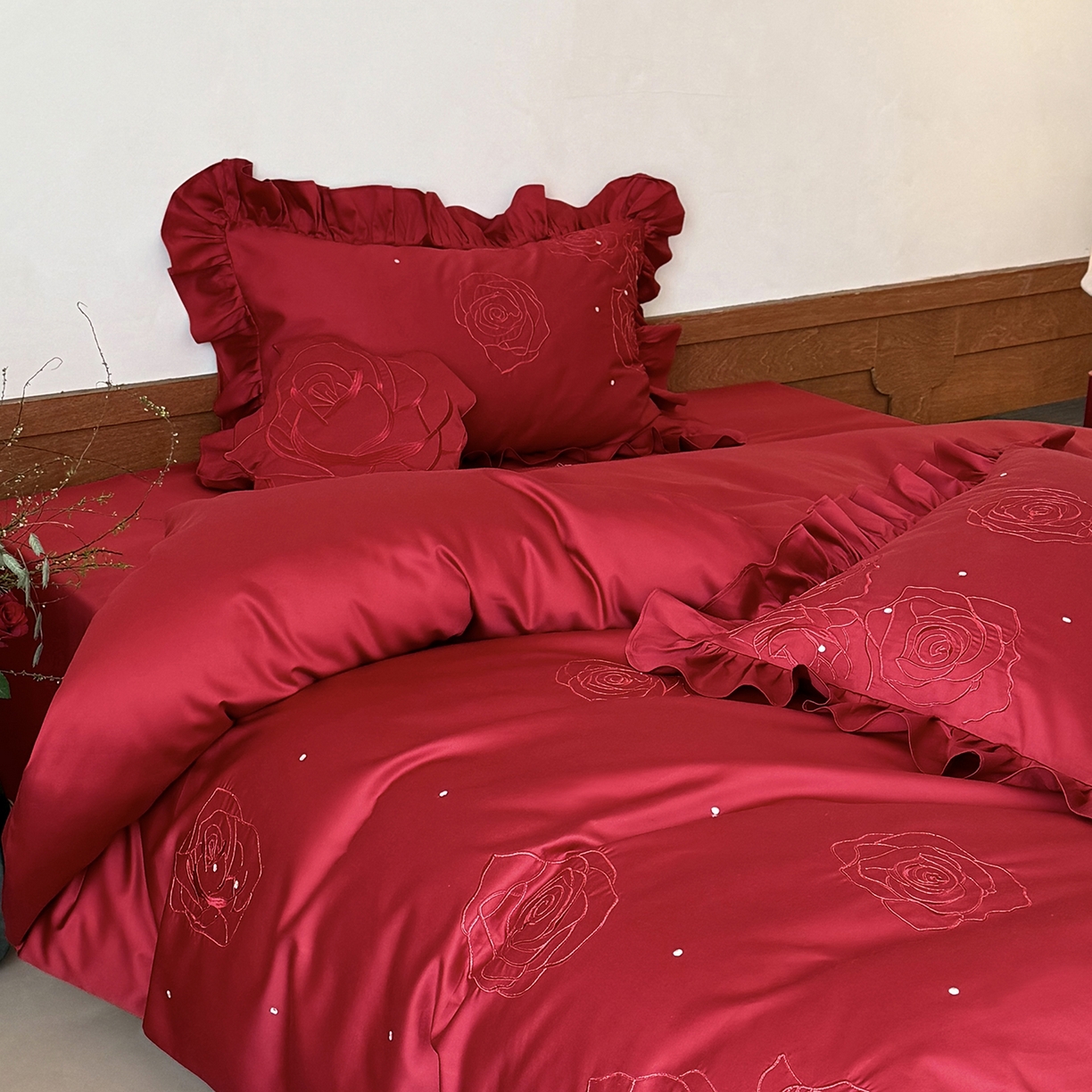 91家纺网 家纺一手货源 找家纺 （总）鹿班家居 2026春季新品100S长绒棉精密刺绣系列四件套-玫瑰祈愿（标准会员-20元）