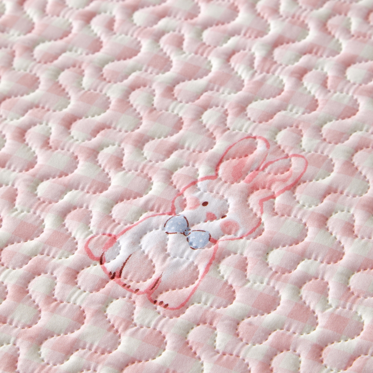 91家纺网 家纺一手货源 找家纺 永旺家纺 2026新款A类亲肤四季款防水垫子隔尿垫 可爱小兔