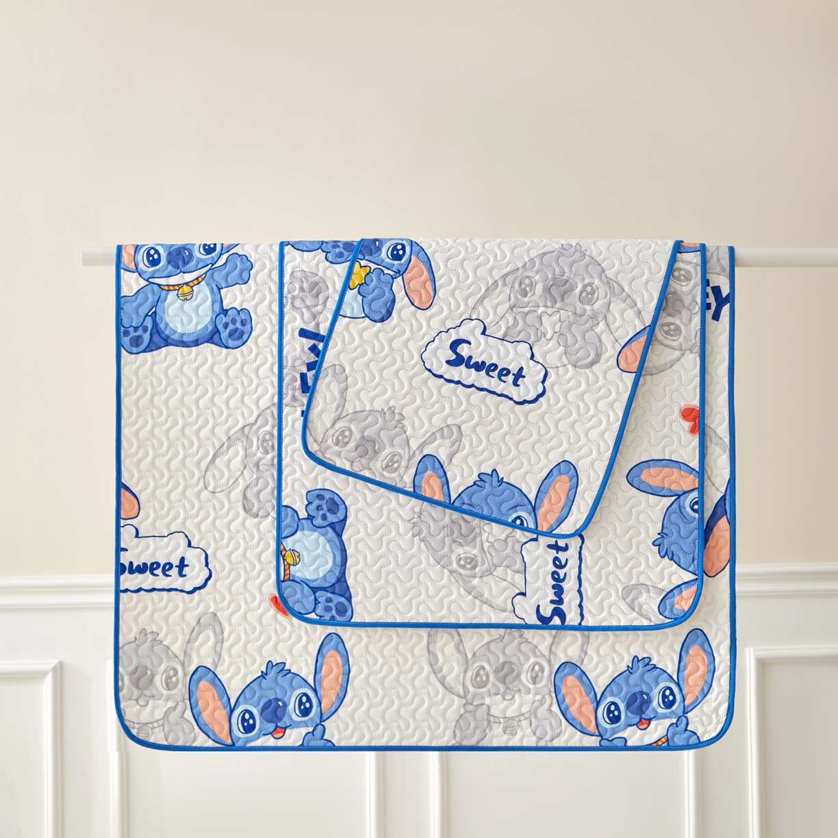 91家纺网 家纺一手货源 找家纺 永旺家纺 2026新款A类亲肤四季款防水垫子隔尿垫 史迪仔