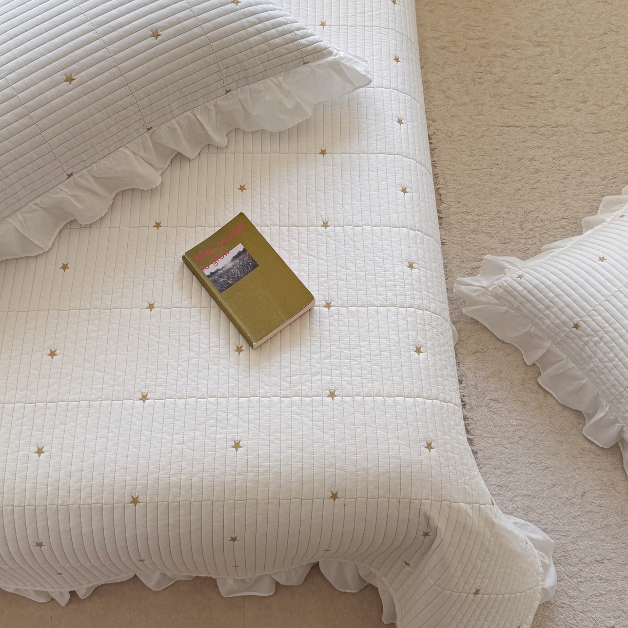 91家纺网 家纺一手货源 找家纺 琳可家居 2026新款双面60S全棉水洗棉刺绣床盖三件套可搭配同款夏被A类-星空间系列 星空间-暖白