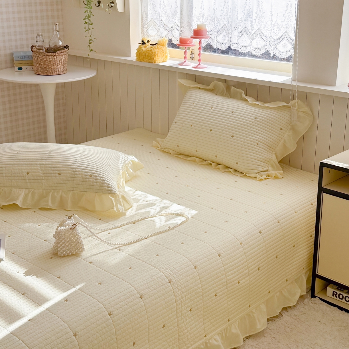 91家纺网 家纺一手货源 找家纺 琳可家居 2026新款双面60S全棉水洗棉刺绣床盖三件套可搭配同款夏被A类-星空间系列 星空间-浅黄