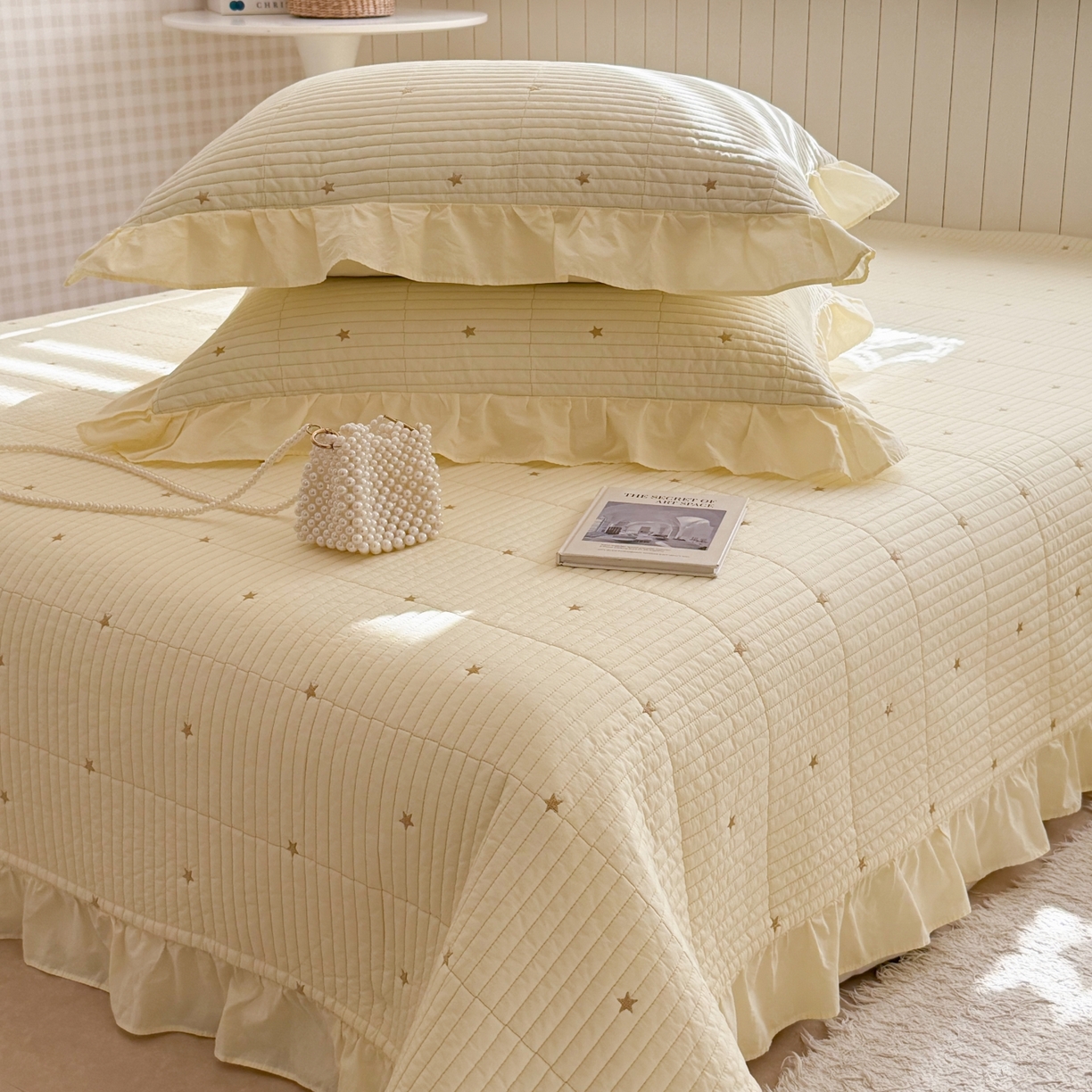 91家纺网 家纺一手货源 找家纺 琳可家居 2026新款双面60S全棉水洗棉刺绣床盖三件套可搭配同款夏被A类-星空间系列 星空间-浅黄