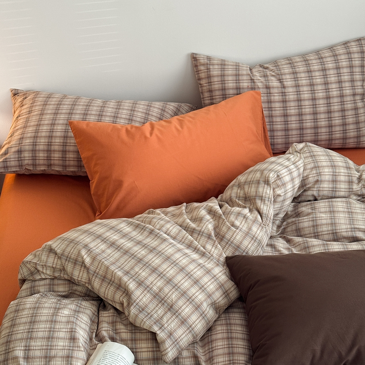 91家纺网 家纺一手货源 找家纺 （总）蜜宿 2026新款全棉色织水洗棉四件套-茶色岛