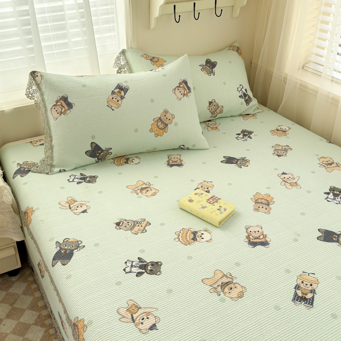 91家纺网 家纺一手货源 找家纺 源舜家纺 2026新款莱赛尔天丝花边榻榻米炕盖 薄荷小熊