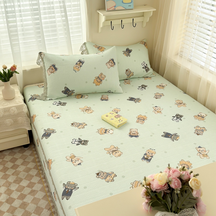 91家纺网 家纺一手货源 找家纺 源舜家纺 2026新款莱赛尔天丝花边榻榻米炕盖 薄荷小熊