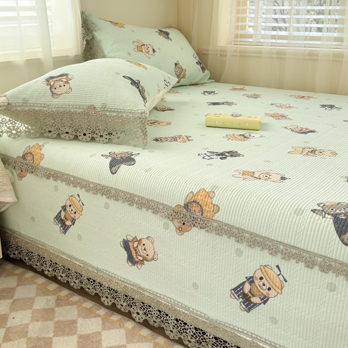 91家纺网 家纺一手货源 找家纺 源舜家纺 2026新款莱赛尔天丝花边榻榻米炕盖 薄荷小熊