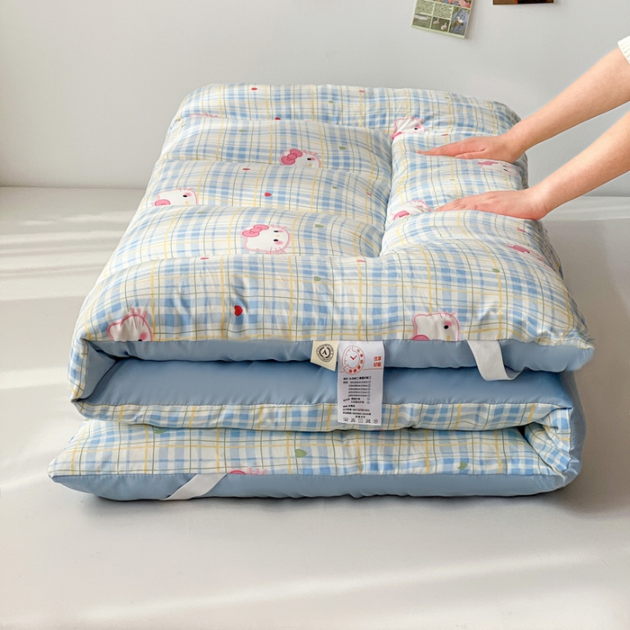 91家纺网 家纺一手货源 找家纺 艺菲阁家纺 2026新款水洗棉保暖亲肤床垫 宅妹kt