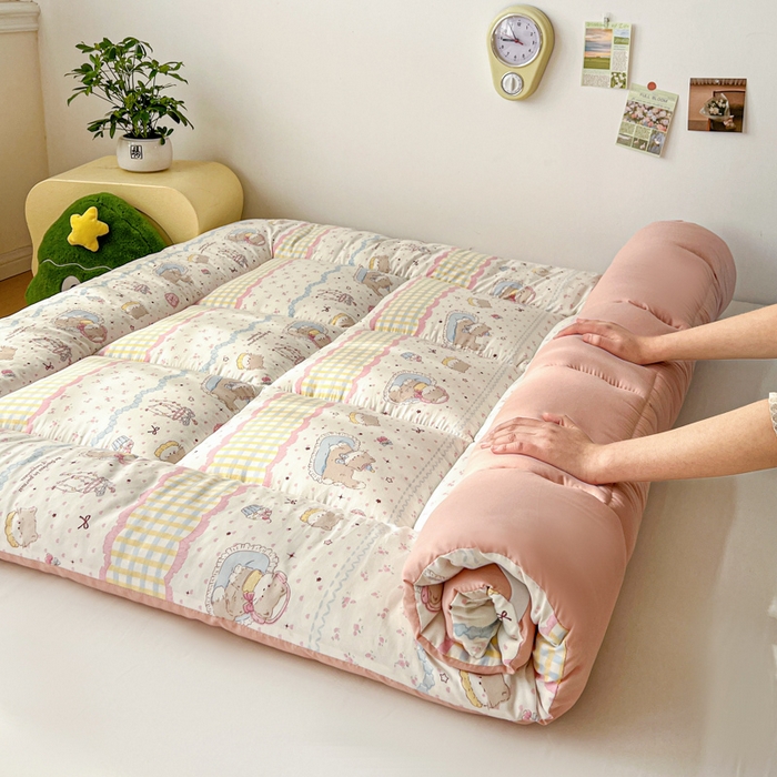 91家纺网 家纺一手货源 找家纺 艺菲阁家纺 2026新款水洗棉保暖亲肤床垫 耳机软猫