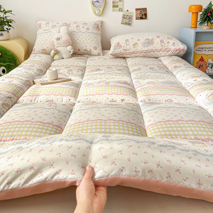 91家纺网 家纺一手货源 找家纺 艺菲阁家纺 2026新款水洗棉保暖亲肤床垫 耳机软猫