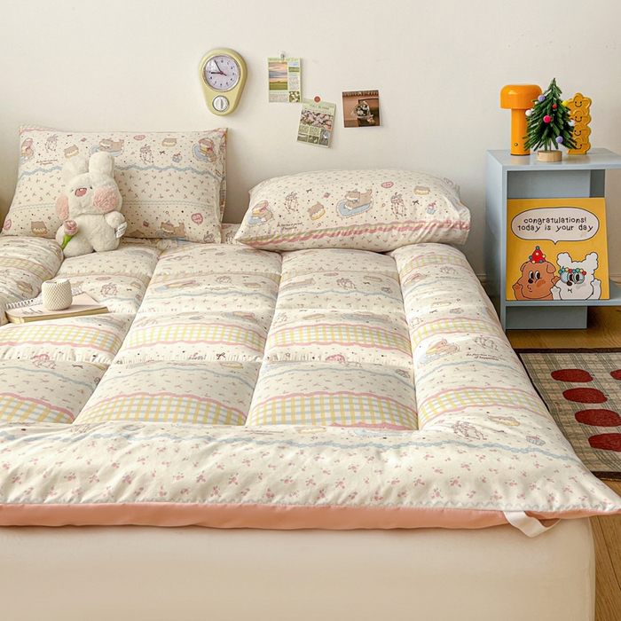 91家纺网 家纺一手货源 找家纺 艺菲阁家纺 2026新款水洗棉保暖亲肤床垫 耳机软猫