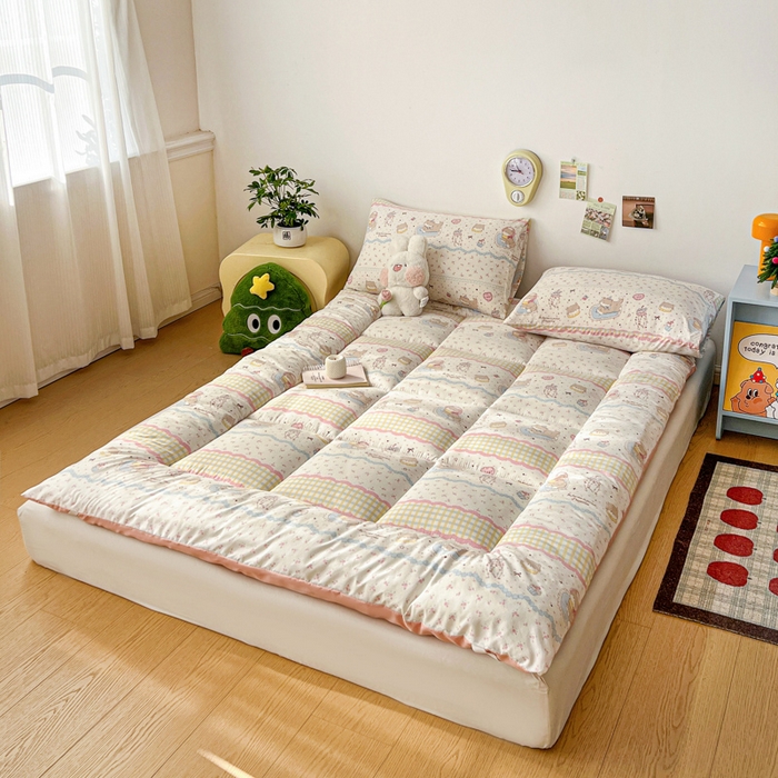 91家纺网 家纺一手货源 找家纺 艺菲阁家纺 2026新款水洗棉保暖亲肤床垫 耳机软猫