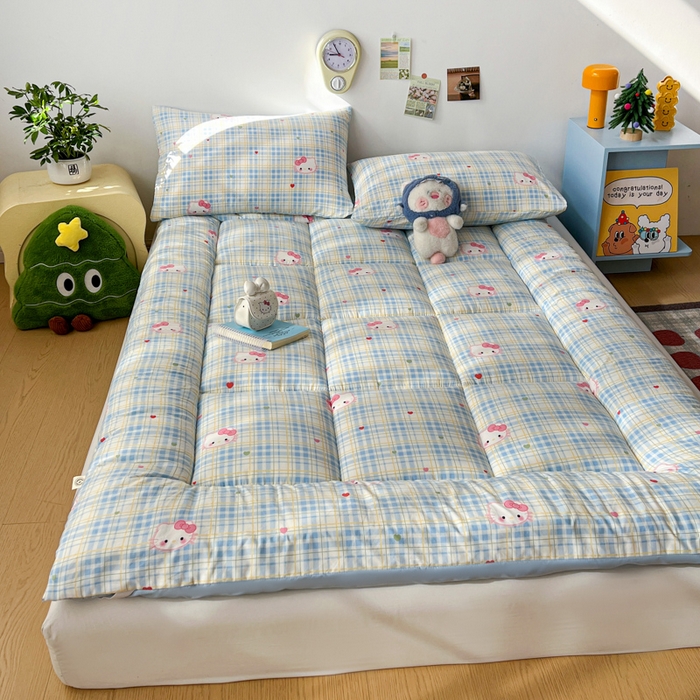 91家纺网 家纺一手货源 找家纺 艺菲阁家纺 2026新款水洗棉保暖亲肤床垫 宅妹kt