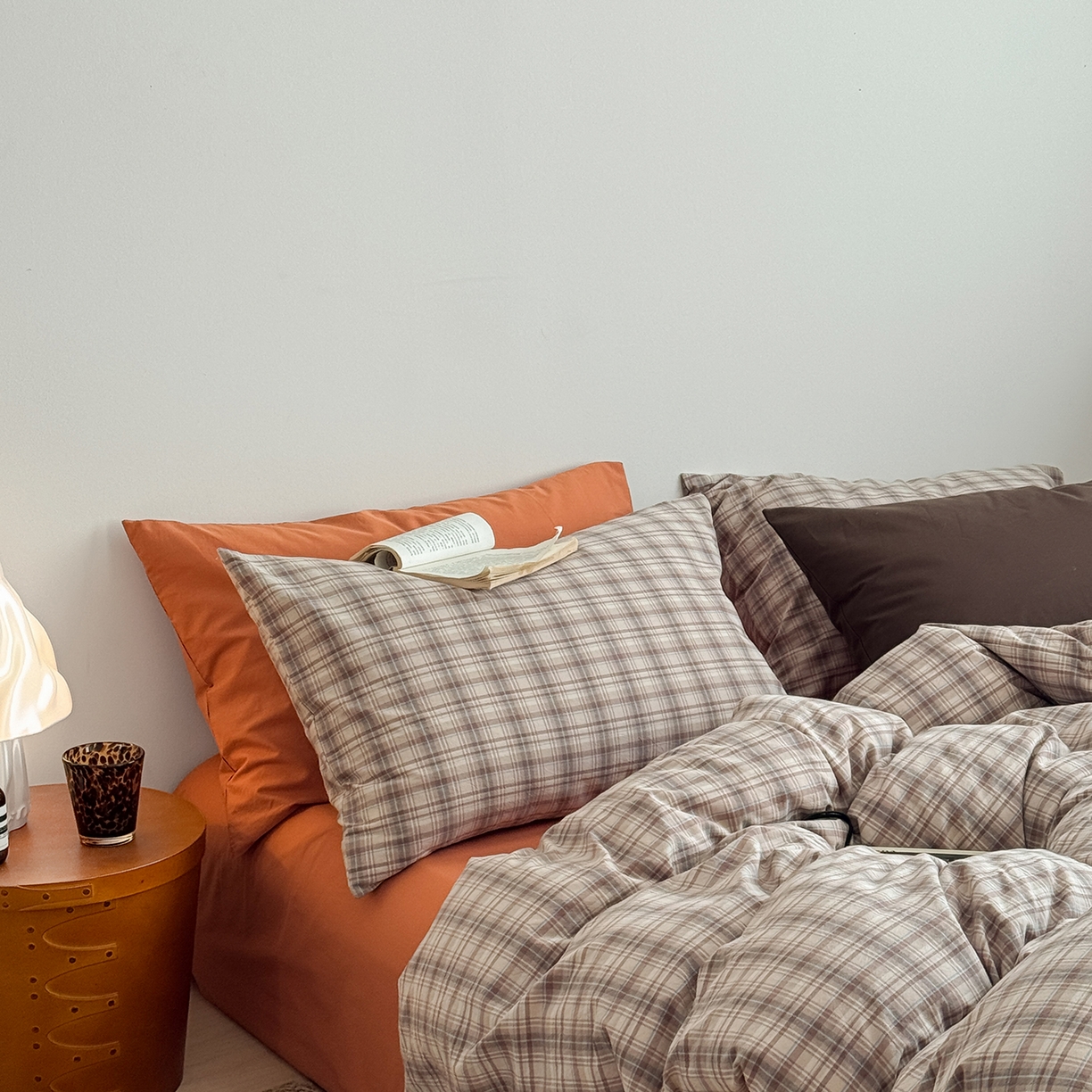 91家纺网 家纺一手货源 找家纺 蜜宿 2026新款全棉色织水洗棉四件套-茶色岛 茶色岛（枕套南瓜泥+可可棕）