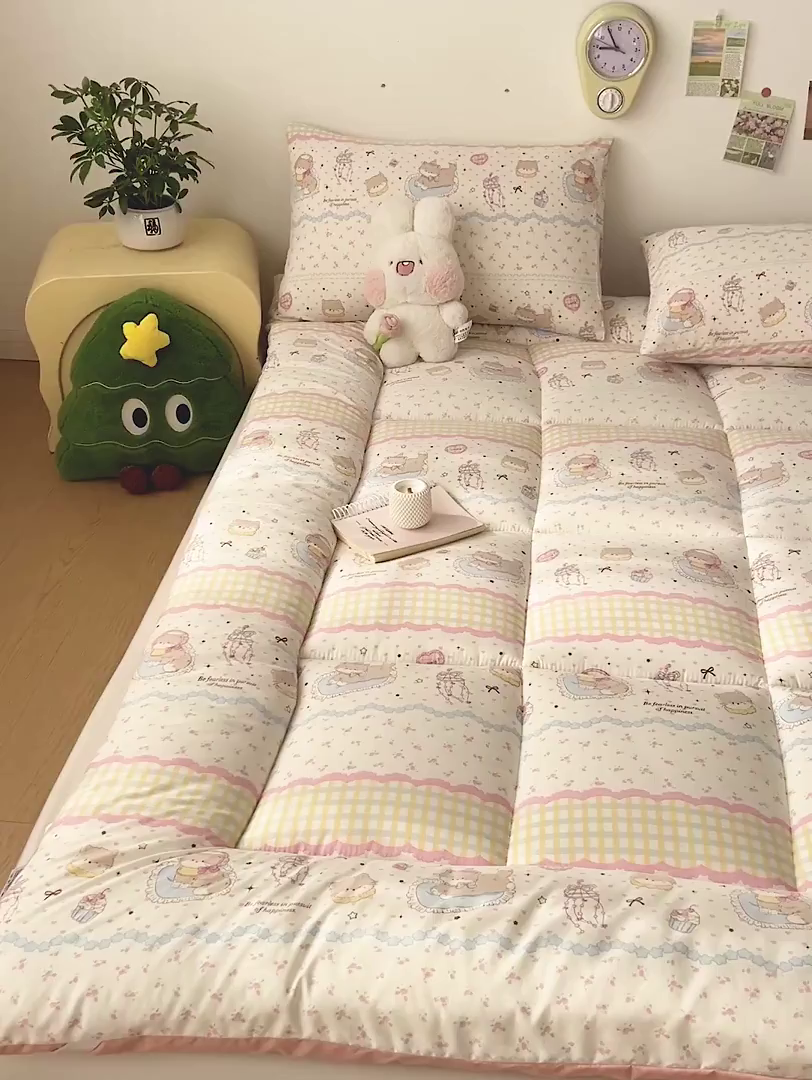 91家纺网 家纺一手货源 找家纺 艺菲阁家纺 2026新款水洗棉保暖亲肤床垫 耳机软猫