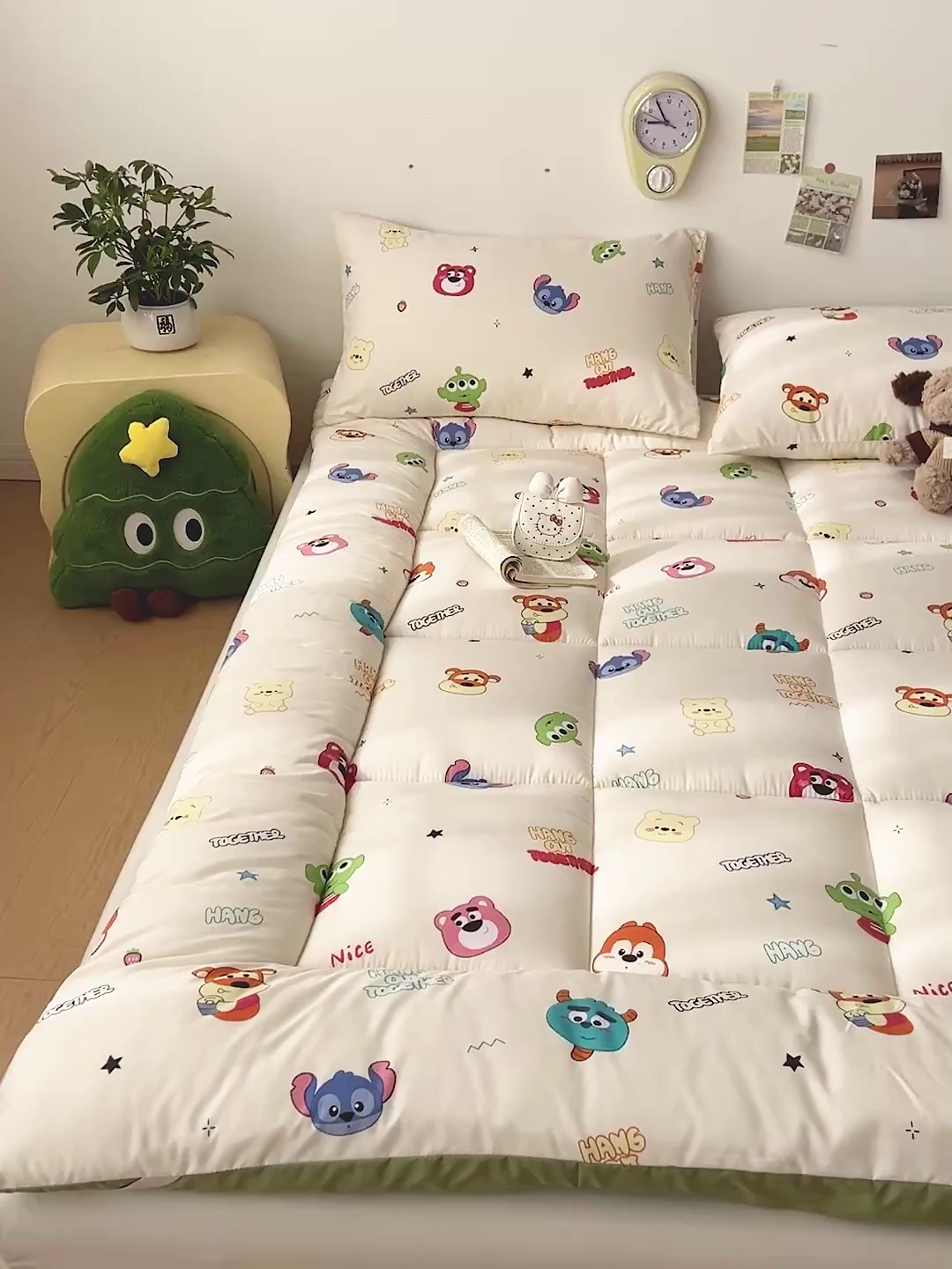 91家纺网 家纺一手货源 找家纺 艺菲阁家纺 2026新款水洗棉保暖亲肤床垫 梦幻乐园