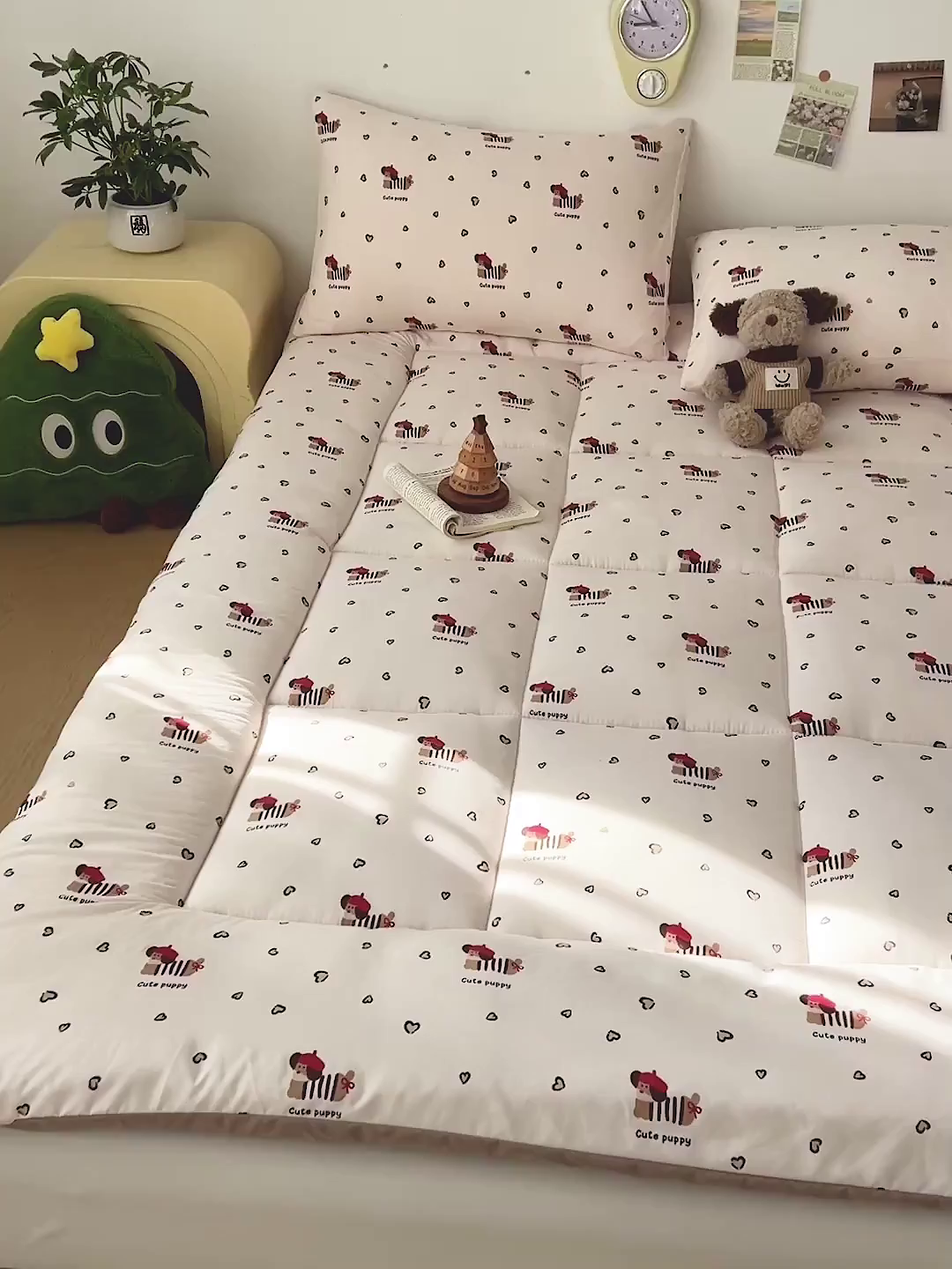 91家纺网 家纺一手货源 找家纺 艺菲阁家纺 2026新款水洗棉保暖亲肤床垫 红帽小狗