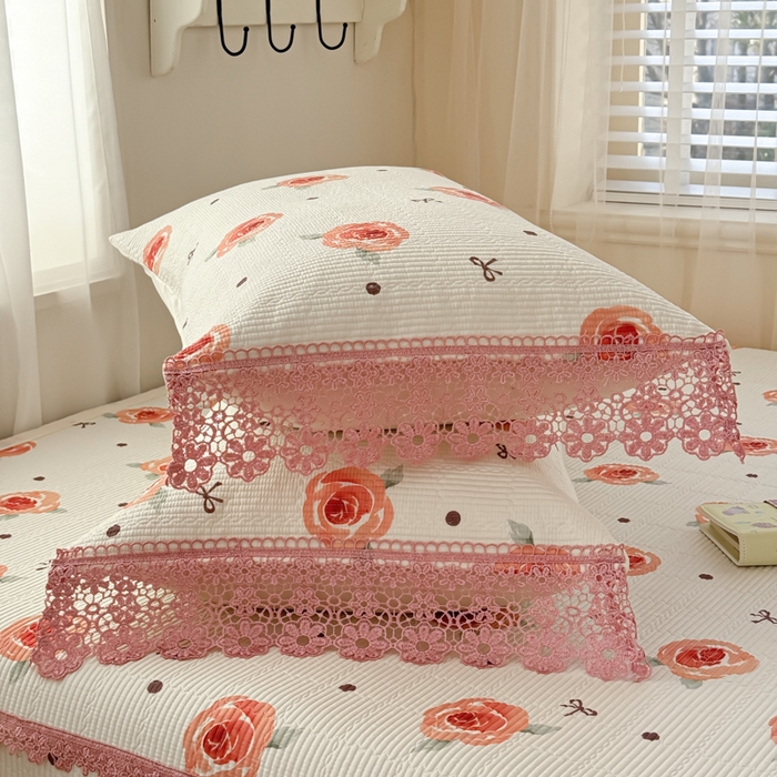 91家纺网 家纺一手货源 找家纺 源舜家纺 2026新款莱赛尔天丝花边榻榻米炕盖 粉色玫瑰