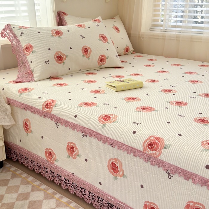 91家纺网 家纺一手货源 找家纺 源舜家纺 2026新款莱赛尔天丝花边榻榻米炕盖 粉色玫瑰