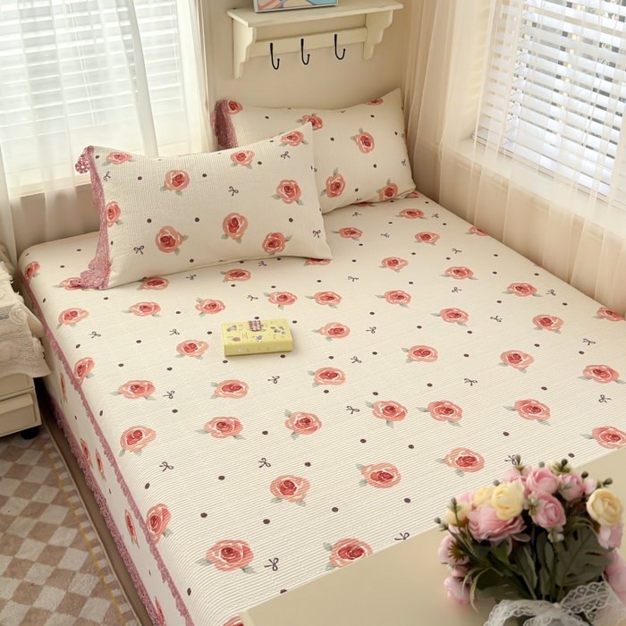 91家纺网 家纺一手货源 找家纺 源舜家纺 2026新款莱赛尔天丝花边榻榻米炕盖 粉色玫瑰