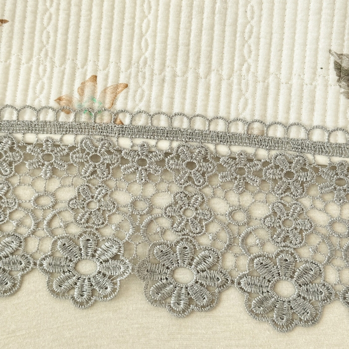 91家纺网 家纺一手货源 找家纺 源舜家纺 2026新款莱赛尔天丝花边榻榻米炕盖 莫兰迪咖