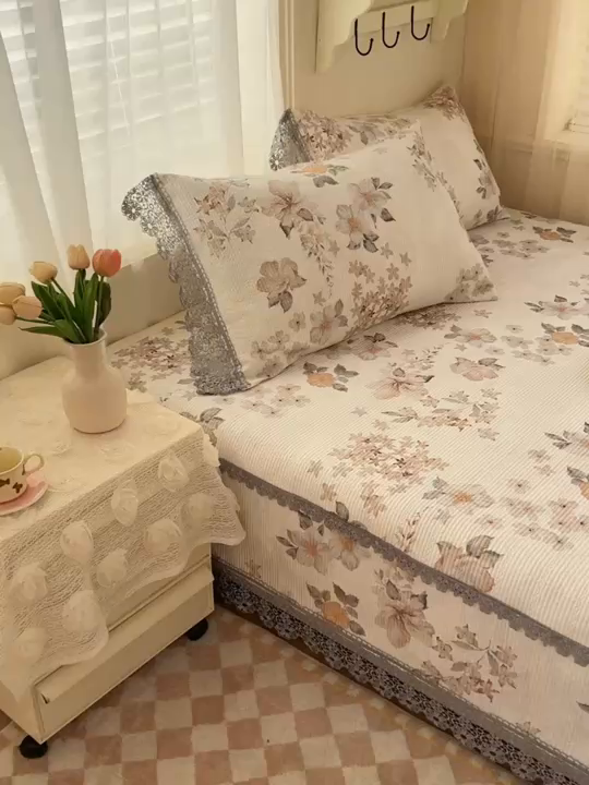 91家纺网 家纺一手货源 找家纺 源舜家纺 2026新款莱赛尔天丝花边榻榻米炕盖 莫兰迪咖