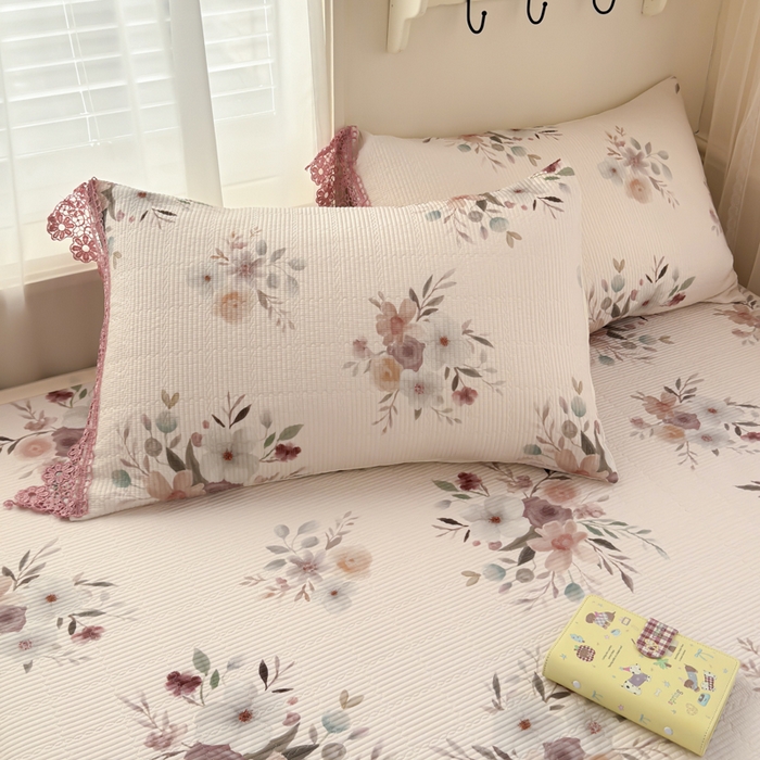 91家纺网 家纺一手货源 找家纺 源舜家纺 2026新款莱赛尔天丝花边榻榻米炕盖 莫奈花园粉