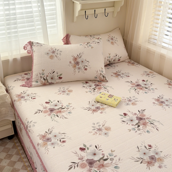 91家纺网 家纺一手货源 找家纺 源舜家纺 2026新款莱赛尔天丝花边榻榻米炕盖 莫奈花园粉