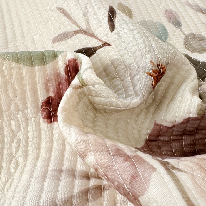 91家纺网 家纺一手货源 找家纺 源舜家纺 2026新款莱赛尔天丝花边榻榻米炕盖 莫奈花园粉