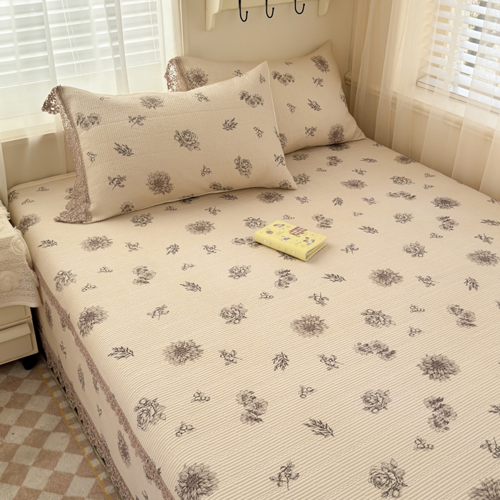 91家纺网 家纺一手货源 找家纺 源舜家纺 2026新款莱赛尔天丝花边榻榻米炕盖 浅灰复古花