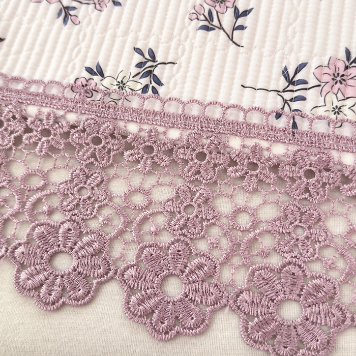 91家纺网 家纺一手货源 找家纺 源舜家纺 2026新款莱赛尔天丝花边榻榻米炕盖 紫罗兰