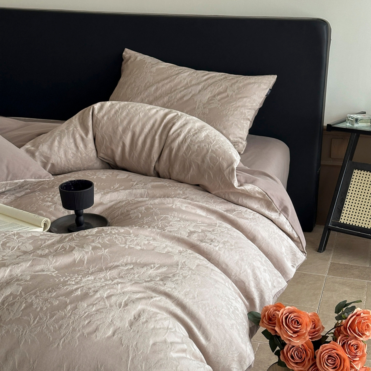 91家纺网 家纺一手货源 找家纺 宜代光年 2026新款厚织全棉大提花系列单被套 暗香疏影-浅咖