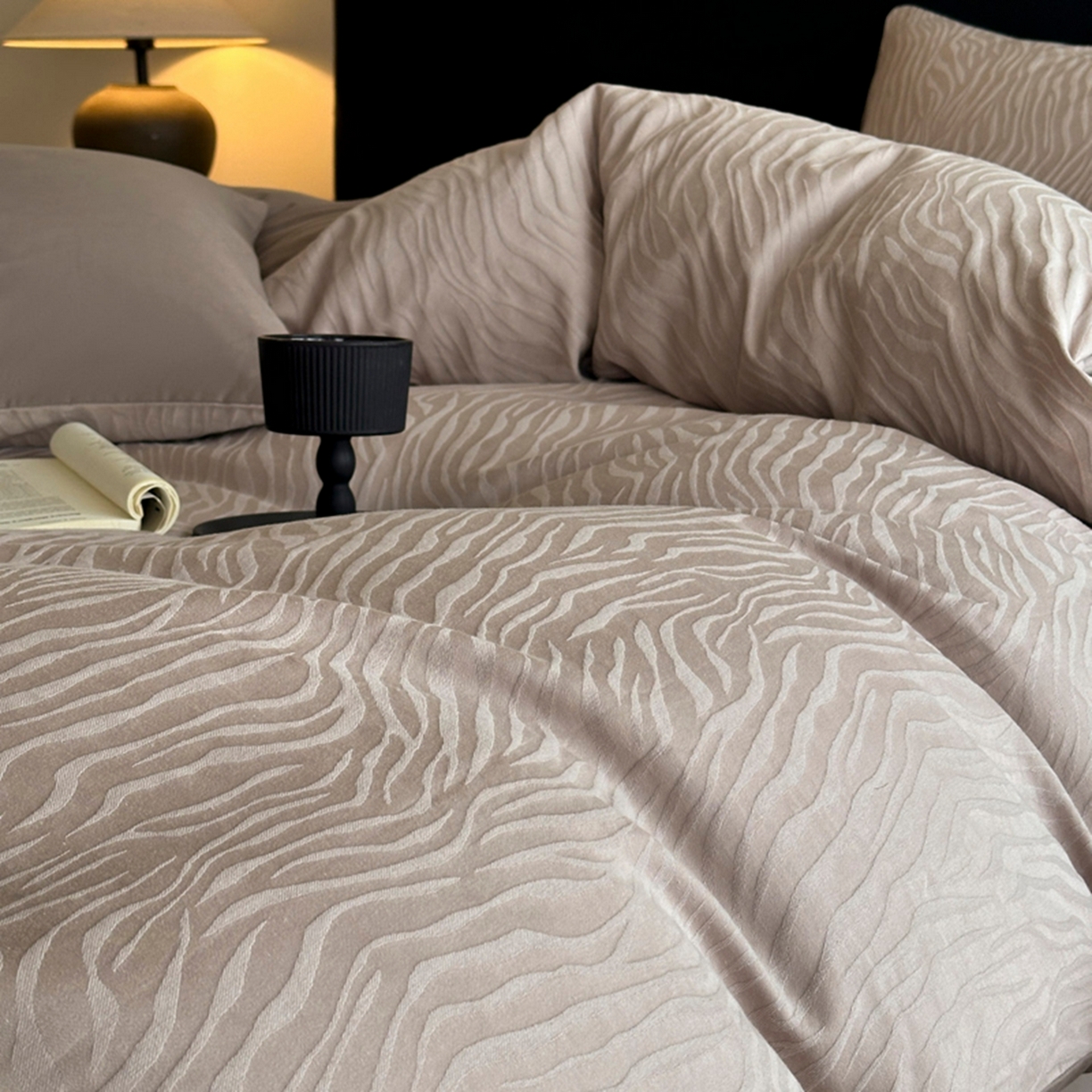 91家纺网 家纺一手货源 找家纺 宜代光年 2026新款厚织全棉大提花系列单被套 画谷