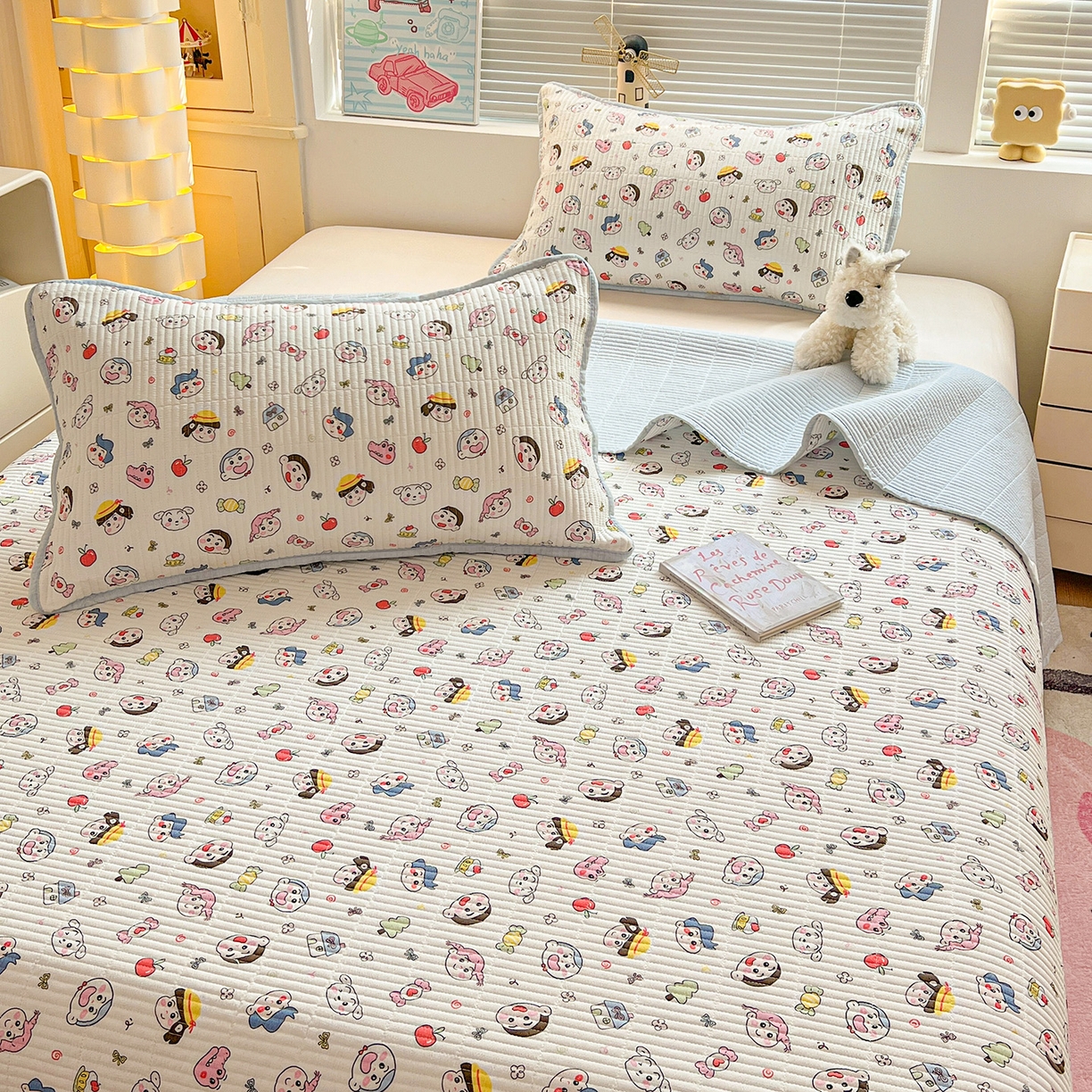 91家纺网 家纺一手货源 找家纺 优选 2026新款木棉印花床盖三件套 快乐小新