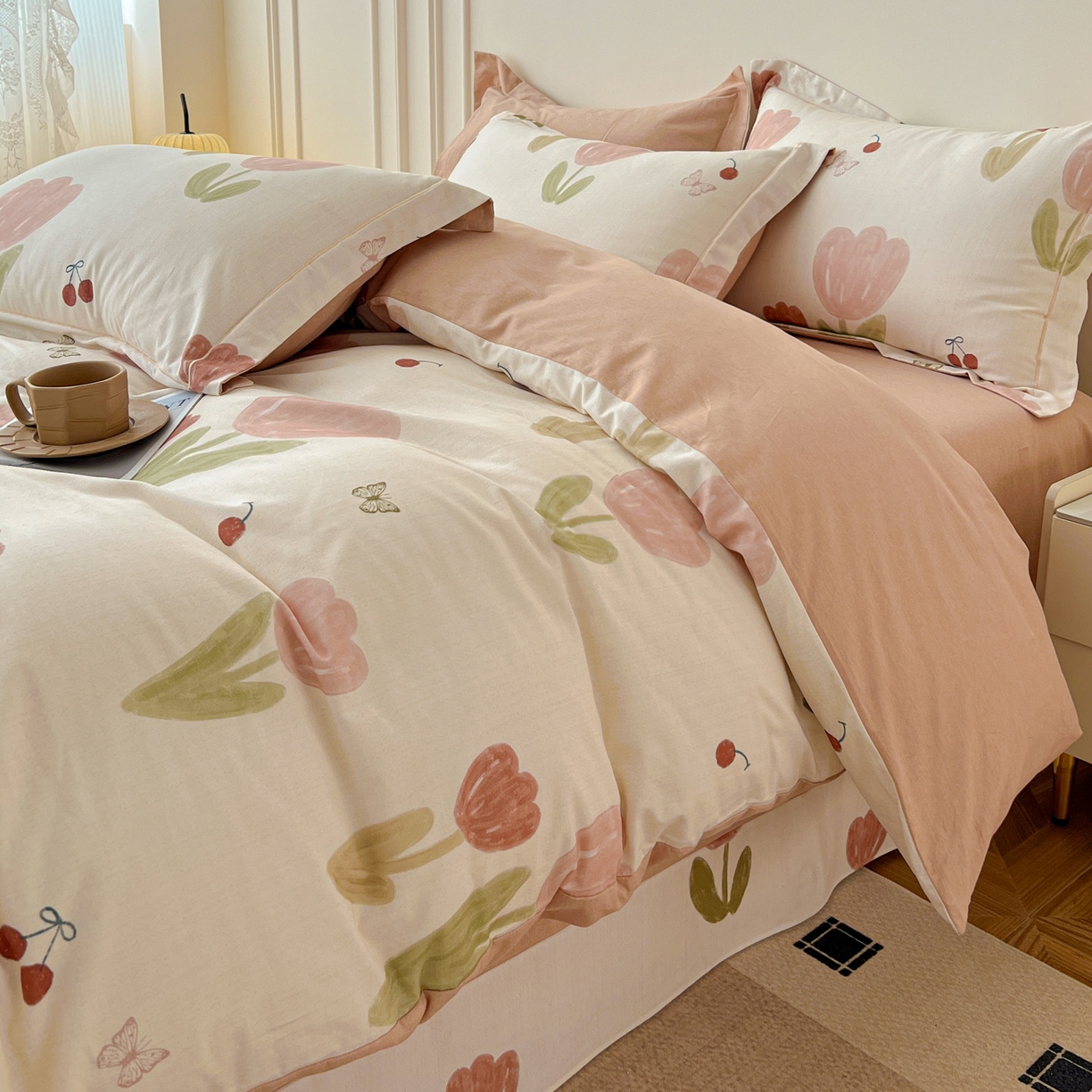 91家纺网 家纺一手货源 找家纺 朵希曼 2026新款全棉生态磨毛数码印花系列四件套 蝴蝶千颂-粉