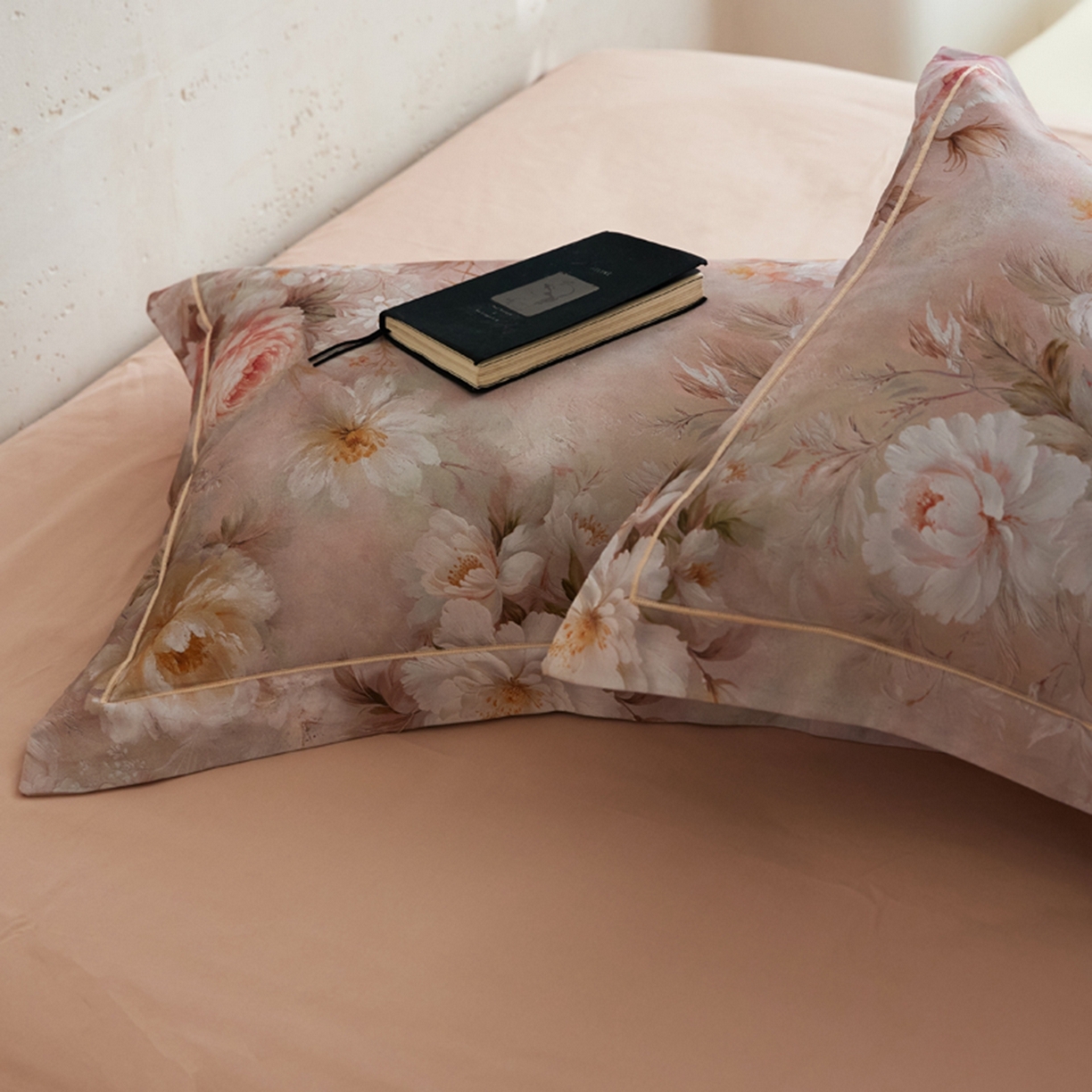 91家纺网 家纺一手货源 找家纺 朵希曼 2026新款全棉云感生态磨毛数码印花系列四件套 灿漫悠然粉