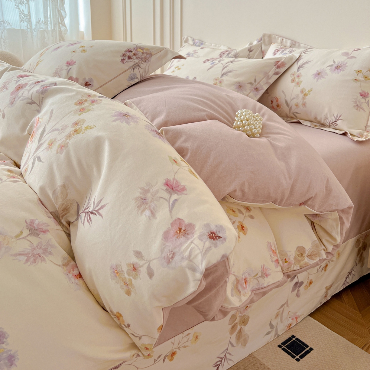 91家纺网 家纺一手货源 找家纺 朵希曼 2026新款全棉云感生态磨毛数码印花系列四件套 初茅-米