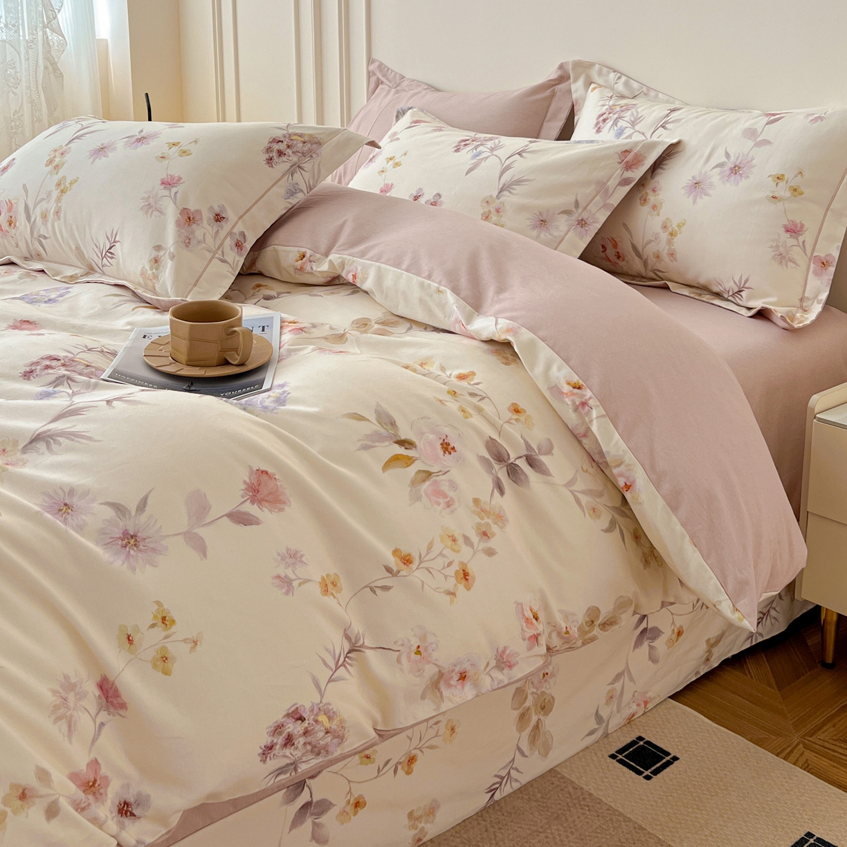 91家纺网 家纺一手货源 找家纺 朵希曼 2026新款全棉云感生态磨毛数码印花系列四件套 初茅-米